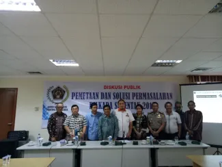 Diskusi publik bertema “Pemetaan dan Solusi Permasalahan Pilkada Serentak 2017” di ruang pertemuan Persatuan Wartawan Indonesia (PWI) DKI Jakarta Gedung Persada Sarana Karya, Jakarta. 