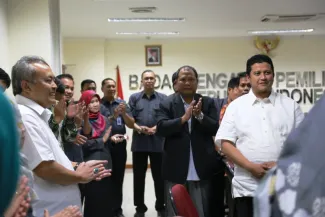 Pimpinan Bawaslu RI, Muhammad dan Nasrullah serta Pejabat Struktural di Lingkungan Sekretariat Jenderal Bawaslu RI Menghadiri Syukuran Ulang Tahun Sekjend yang Ke-49.  