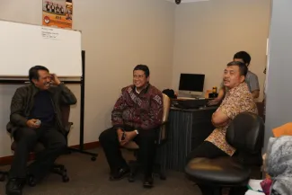 Ketua Bawaslu dan Kepala Biro H2PI menghadiri Forum Group Discution (FGD) terkait Pengelolaan serta Pengoprasian Studio Mini  di Lt. 4 Gedung Bawaslu RI, Kamis (22/1). 