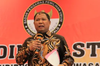 Pimpinan Bawaslu RI Nasrullah mengajak masyarakat Gorontalo untuk mengawal dan mengawasi proses Pilkada di Gorontalo agar berjalan sukses, sehat, berintegritas, dan bermartabat. Nasrullah berharap agar Pilkada di Gorontalo mampu menghasilkan pemimpin daerah yang sesuai dengan harapan rakyat Gorontalo.