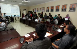 Suasana Konferensi Pers Bawaslu RI tentang Peta Kerawanan TPS Pada Pilkada Serentak 2017 Bersama Rekan-rekan Media Massa 